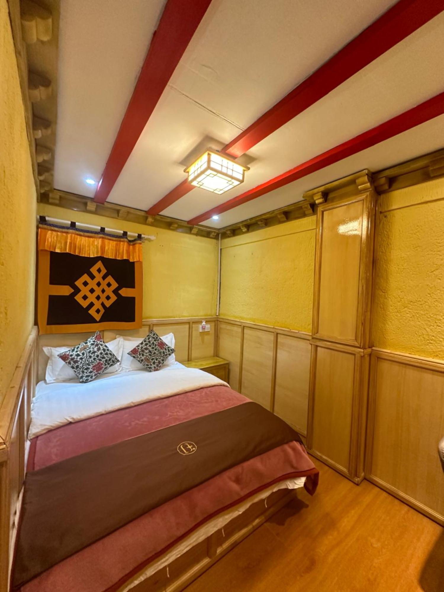 Yi'S Hostel Шангри-Ла Экстерьер фото